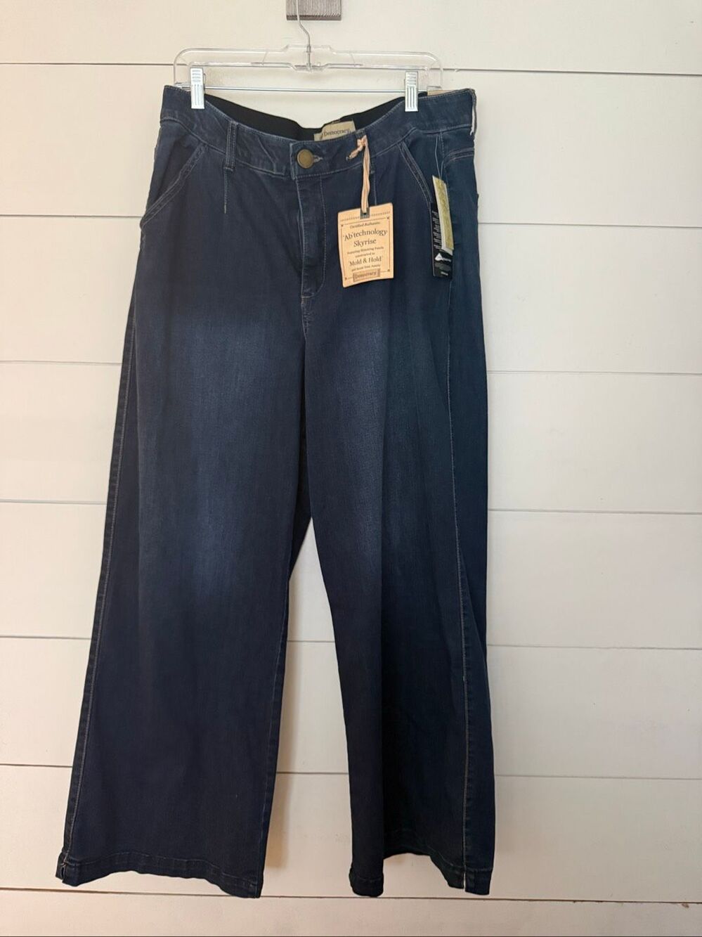 Democracy Women’s 16 Ab Technology Skyrise Wide Leg Jeans Booty Lift New